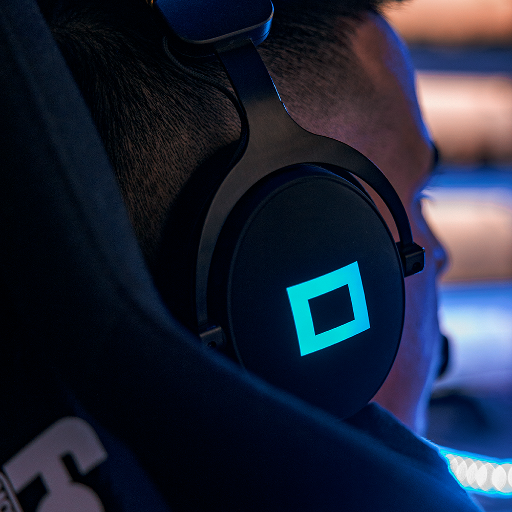 TV_lifestyle_1000x1000_01_vx700